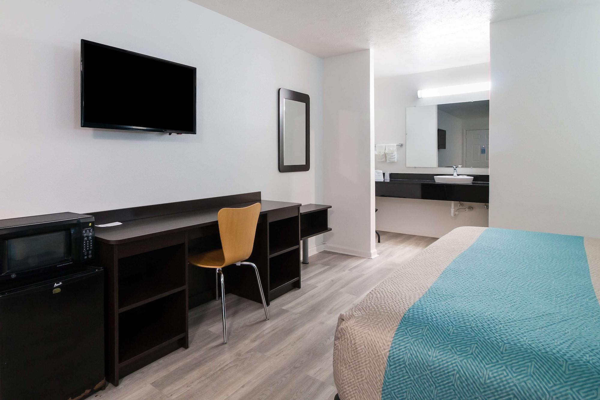 Motel 6-Metropolis, Il Exteriör bild