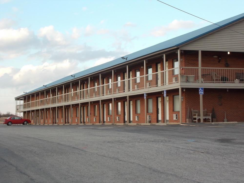 Motel 6-Metropolis, Il Exteriör bild