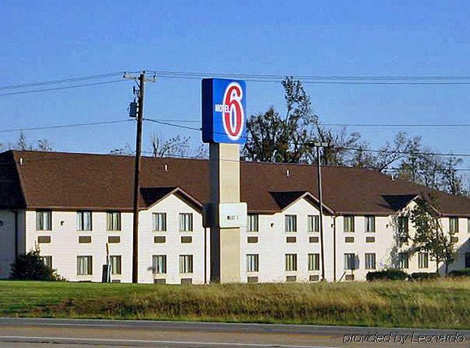 Motel 6-Metropolis, Il Exteriör bild